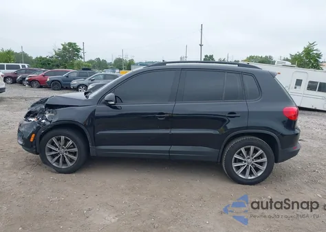 2017 Volkswagen Tiguan 2.0T/2.0T S из США, поврежденный, VIN WVGAV7AX2HK050520